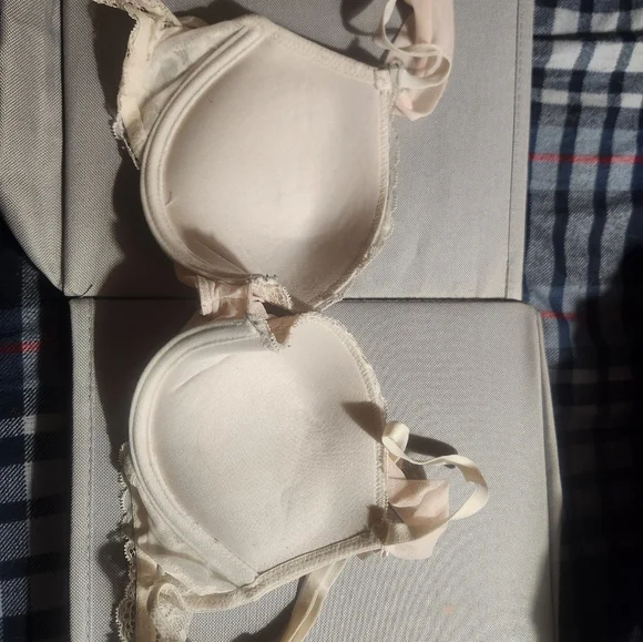 Lace Pink Bra - Picture 3 of 6